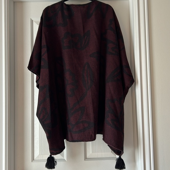 Cleobella Sevigny Capelet Shawl Poncho Throw Cape Wrap One Size. New w out tags. - Picture 6 of 7